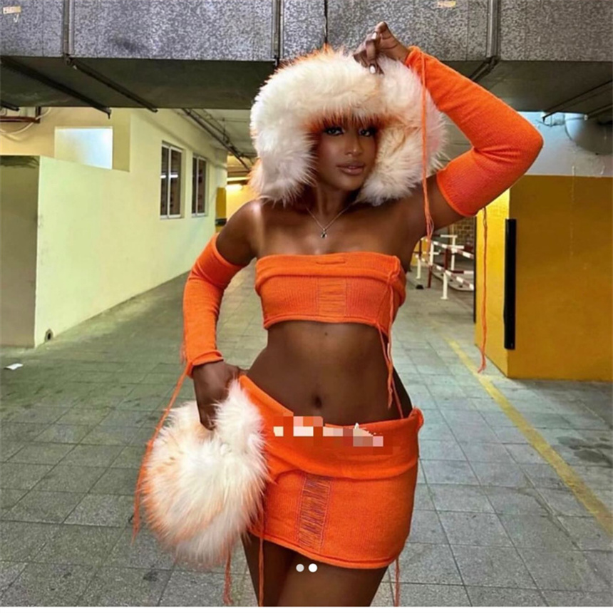 Fluffy Faux Fur Bucket Hat Win - огляд і ціна Bucket Hat Embroidered