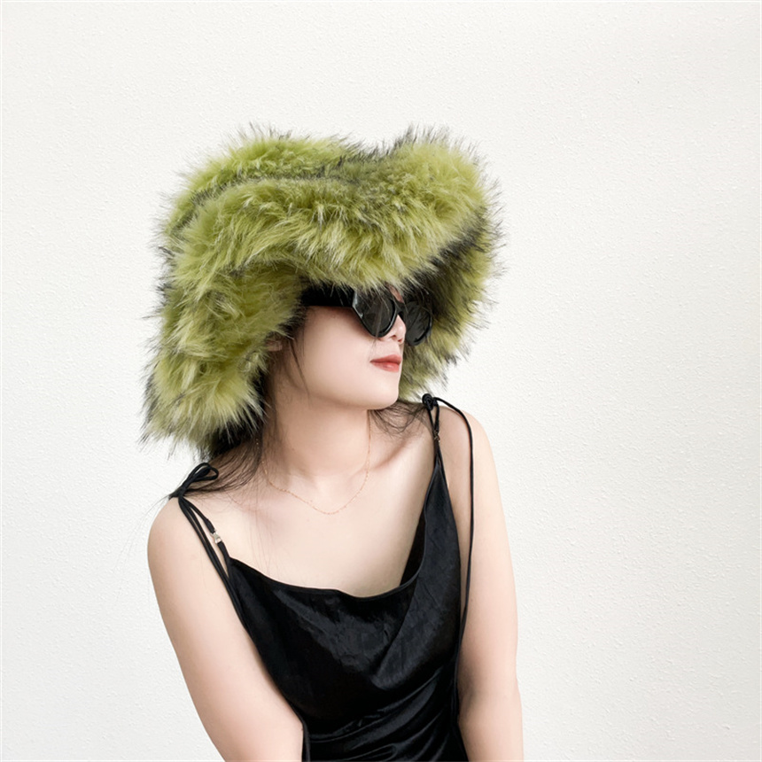 Fluffy Faux Fur Bucket Hat Win - огляд і ціна Bucket Hat Embroidered